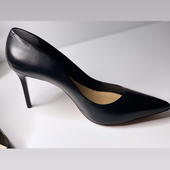 I wear them once. Practically new. - Picture 5 of 6